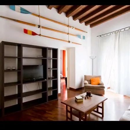 Casa Del Canottiere